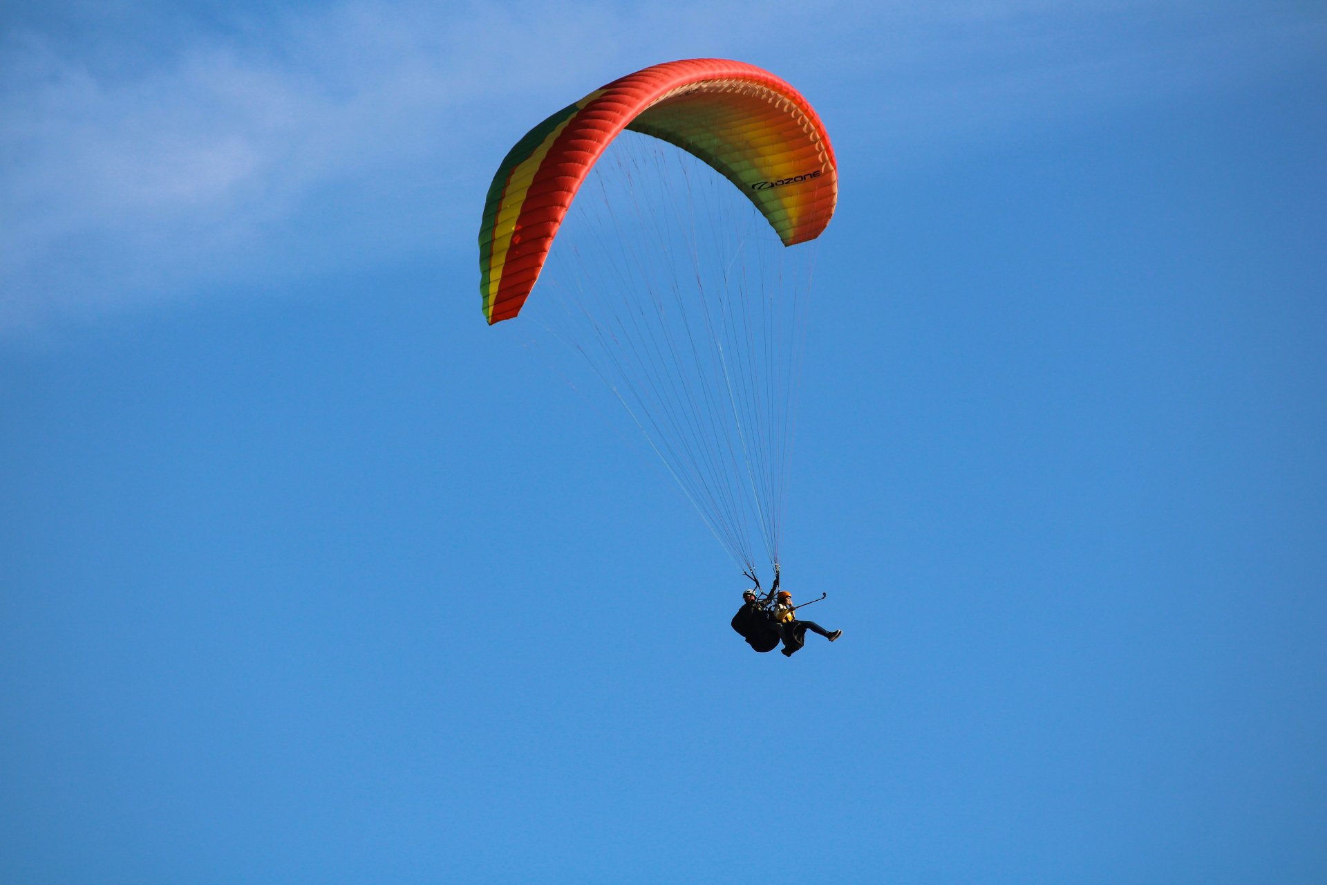 Paragliding Baños | Tandem Adventure over Volcanoes and Andean Valleys